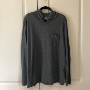 Men’s XL Hooded Long Sleeve Vineyard Vines